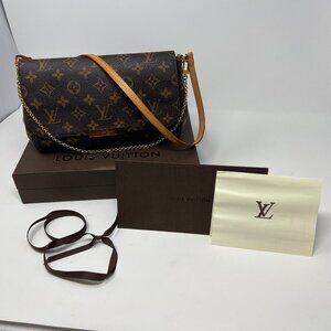 LOUIS VUITTON Favorite MM Monogram Crossbody Bag INVESTMENT PIECE - HARD TO FIND